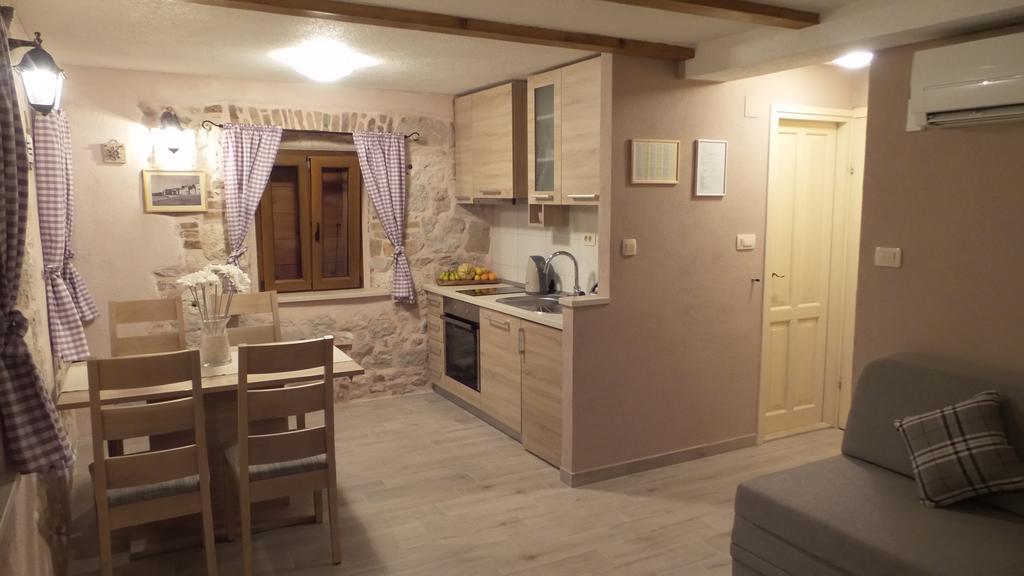 Apartment Dvor Rogoznica (Sibenik-Knin)