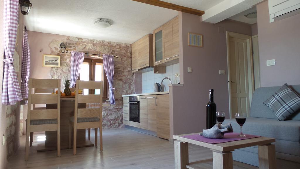 Dvor Apartment Rogoznica (Sibenik-Knin)