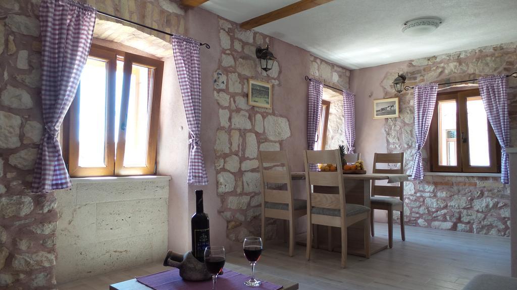 Dvor Apartment *