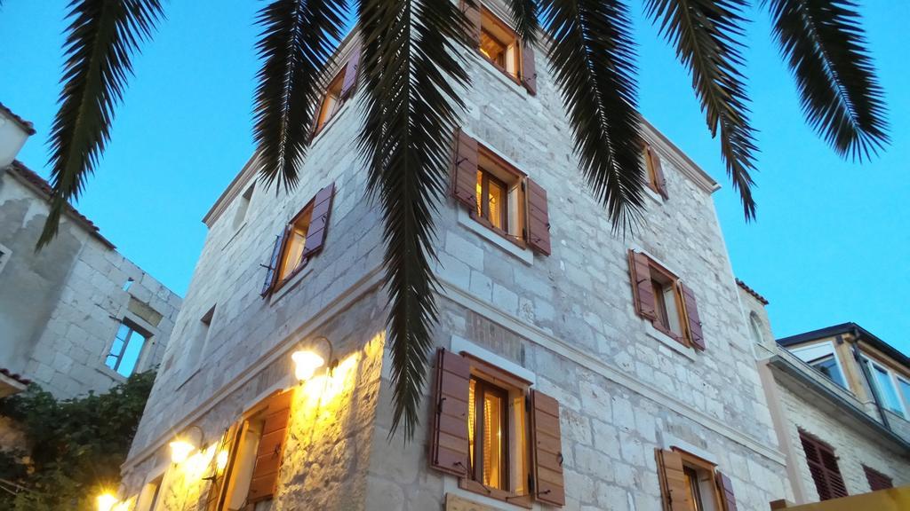 Dvor Rogoznica (Sibenik-Knin)