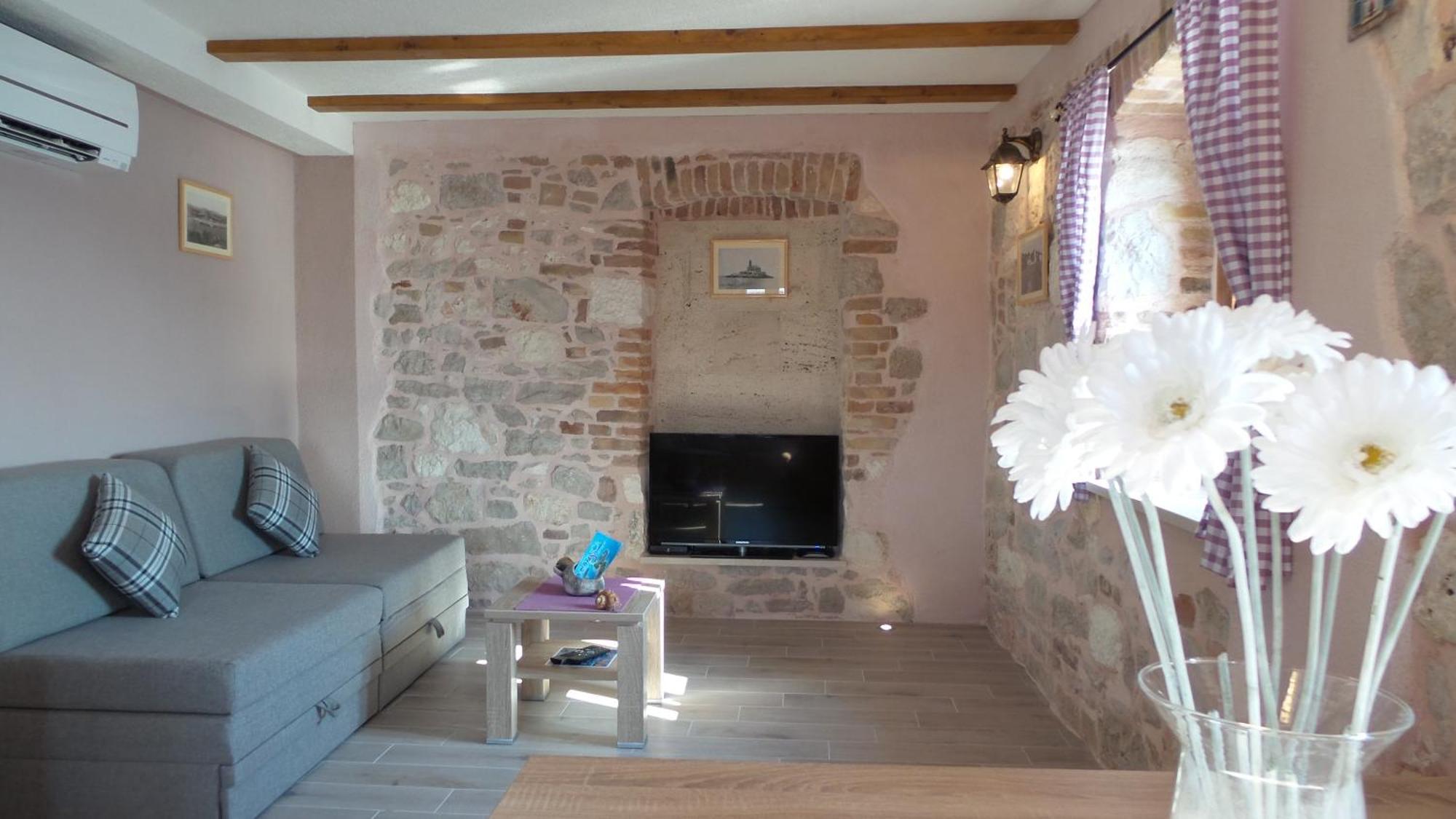 Apartment Dvor Rogoznica (Sibenik-Knin)