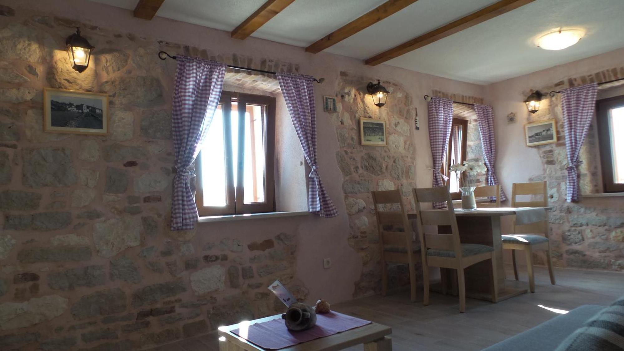 Apartment Dvor Rogoznica (Sibenik-Knin)